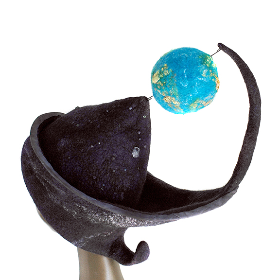 Juliane Gorman - Fragile Earth hat